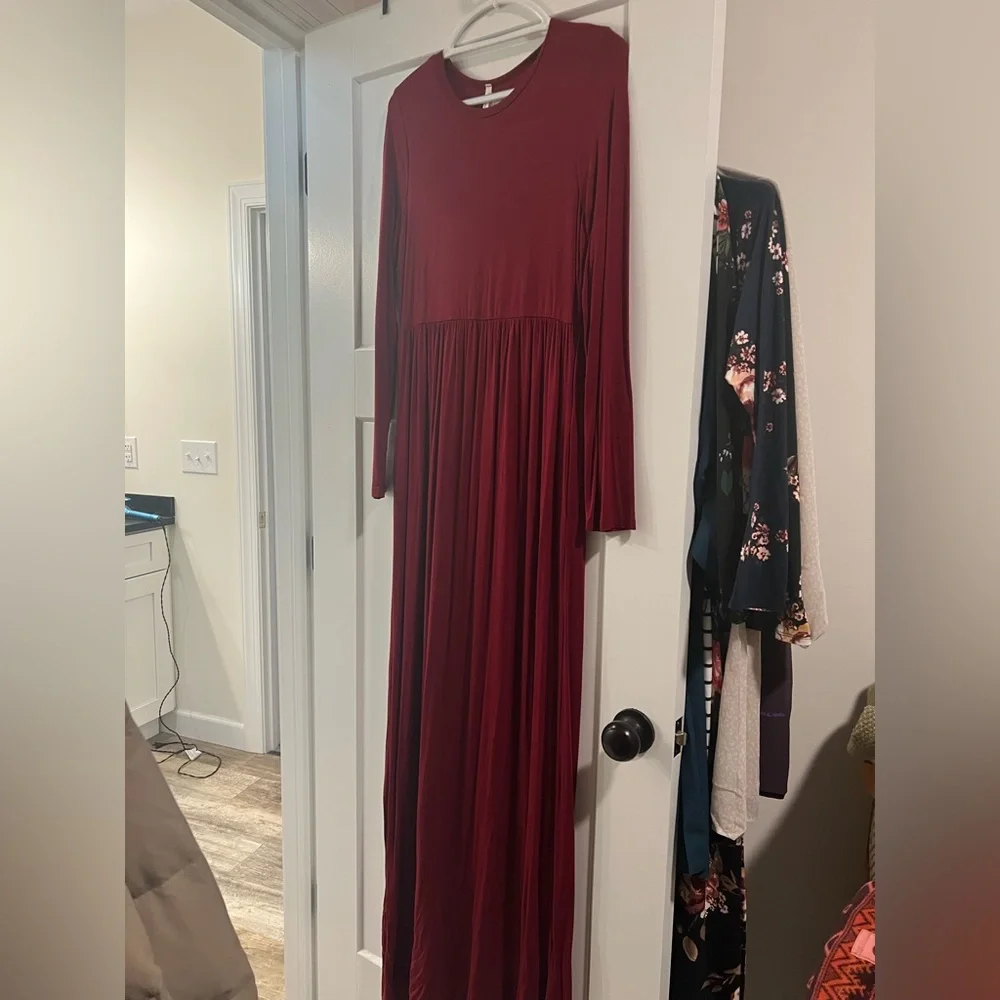 Besson River Dress - Picture 2 of 3